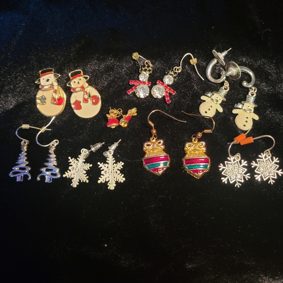 Holiday Earrings - Picture 1 of 10